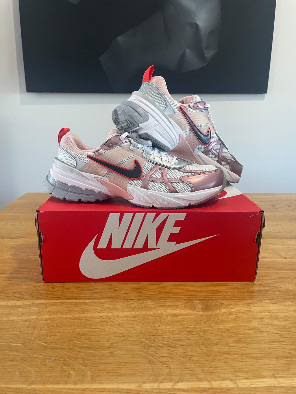 NIKE V2K RUN