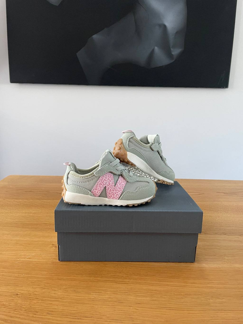 New balance nw327wt