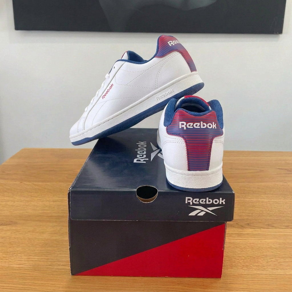Reebok Royal Complete 2.0, photo 2 retouchée pour retirer l’étiquette blanche de la boîte