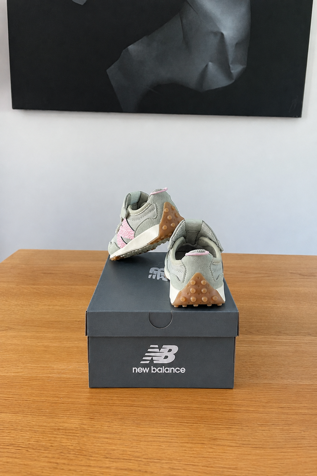 New Balance NW327WT vues de dos sur boîte sans étiquettes ni trou