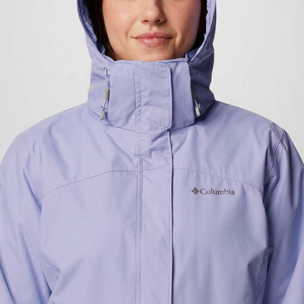Blouson Columbia bleu-violet clair, détail du col, coloris simulé