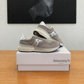Saucony Jazz NXT, photo 1 recentrée sous le tableau